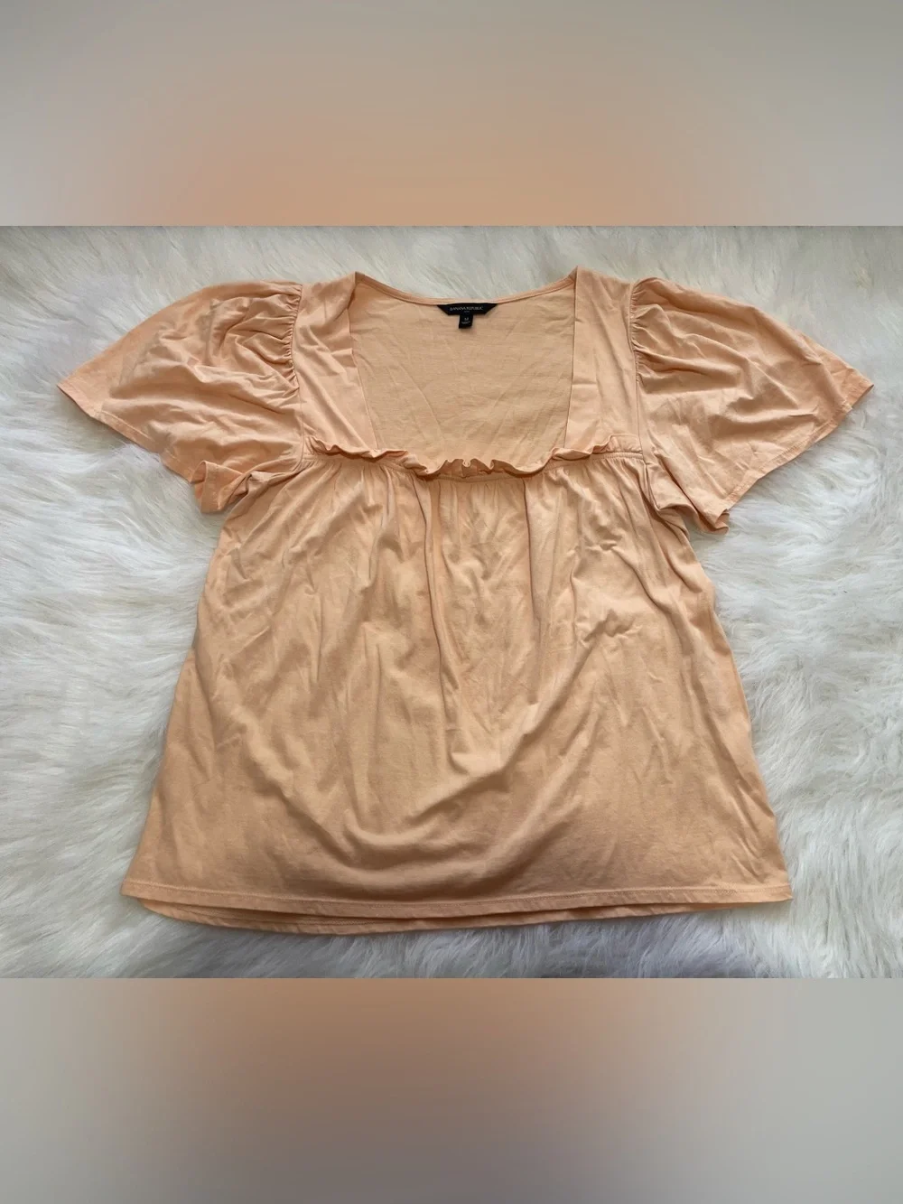 ✨ Banana Republic Peach Knit Top ✨